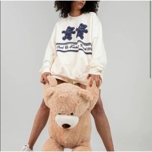 **NWT** Mayfair Group Oversized Crewneck- one size petite